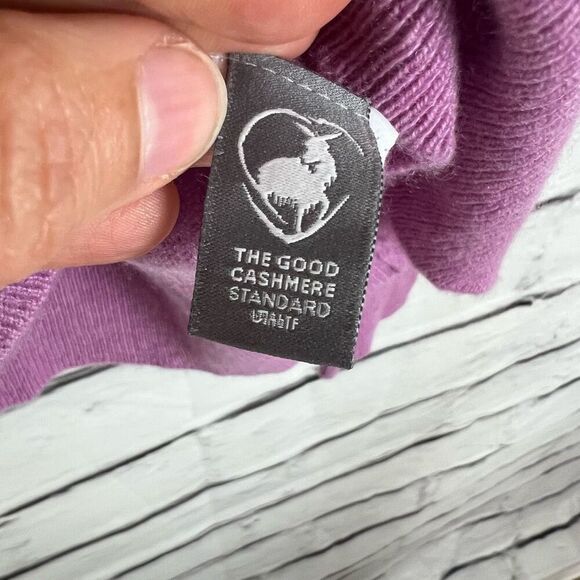 J.Crew Women's Cashmere Crewneck Sweater XXS Purple Long Sleeve Pullover - Picture 7 of 7